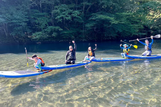 【群馬・中之条・SUP】ツアー写真プレゼント！コバルトブルーの四万湖をクルージング！SUP体験  ※写真無料プレゼント