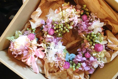 【東京・プリザーブドフラワー】2時間で完成！手作りのブライダルギフト、贈呈用リース2個セット