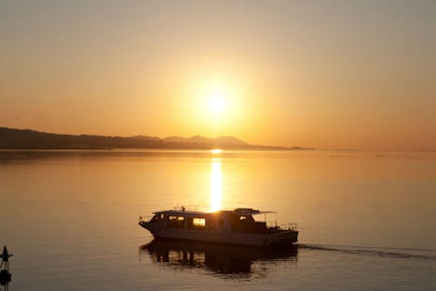【島根・クルージング】夕日に合わせて出港！宍道湖サンセットクルーズ