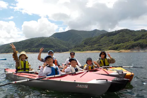 【福島市・レイクカヌー】ダム湖でカヤック！福島飯坂ICより車で30分！水源保護エリアの美しい湖面（初心者歓迎）