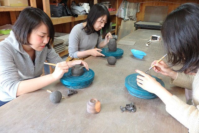 岡山・備前・陶芸体験】登り窯で味わい深い模様が入る!手びねり 岡山・備前・陶芸体験】登り窯で味わい深い模様が入る!手びねり