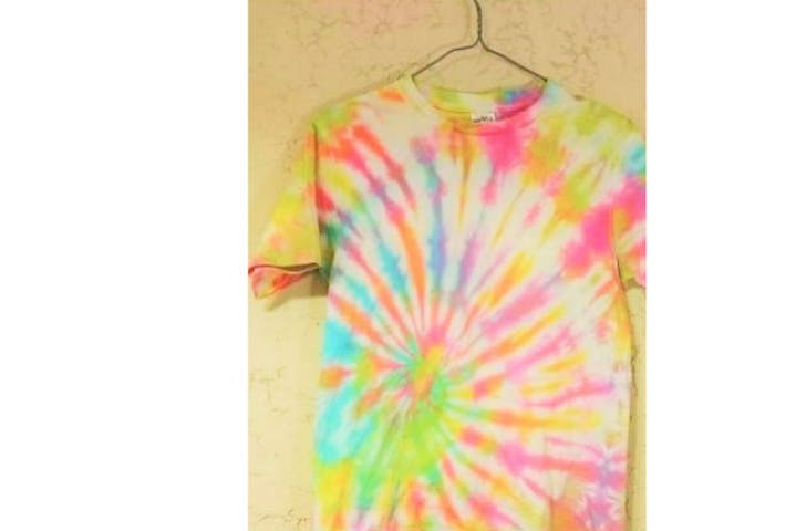 栃木 宇都宮 好きな色で作ろう タイダイ染め体験 Tシャツ アソビュー 栃木 宇都宮 好きな色で作ろう タイダイ染め体験 Tシャツ アソビュー