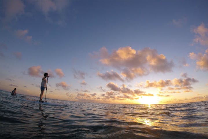 鹿児島 与論島 Sup 絶景 日の出sup ウミガメコース 写真撮影付 アソビュー