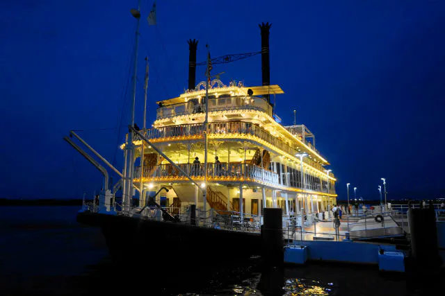 滋賀 琵琶湖 クルーズ ミシガンナイト1分コース 大津港発着 アソビュー