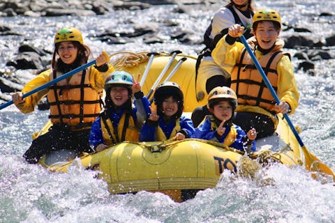【四国・高知・ラフティング】吉野川ラフティング ファミリーわくわくコース＜5歳から参加OK＞写真プレゼント！