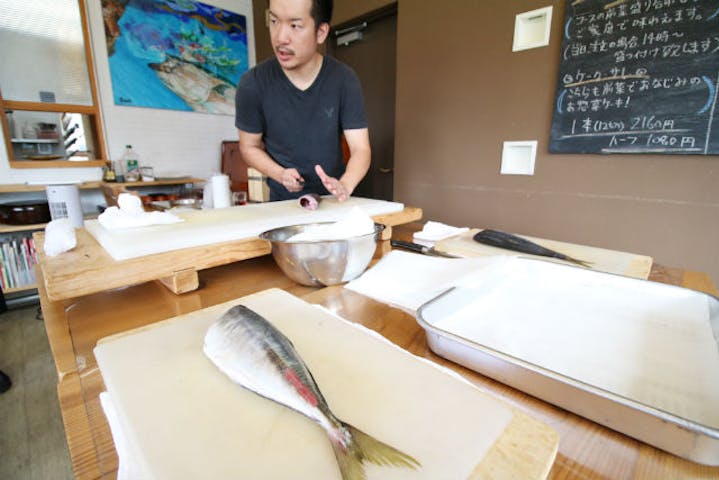 奈良市 料理体験 プロの料理人が教える魚さばき Sakanaya料理教室 アソビュー