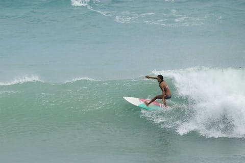 【沖縄・サーフィンスクール】経験者のみ！本島どこでもサーフガイド