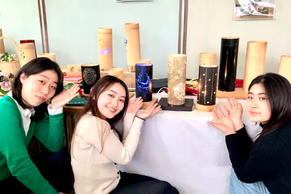 【激レア】杉材・和風行灯照明 天然木×竹細工×障子紙 灯籠 点灯確認済み インテリア照明 KND-450S-103 レーザー角行灯「奏」 麻の葉デザイン1