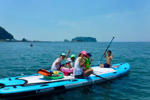 【千葉・南房総・SUP】大人数ならMEGA SUP！巨大なSUPをみんなで漕いで楽しい！ファミリーや友達同士におすすめ＜最大8名まで＞
