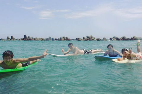 【千葉・南房総・サーフィン】鴨川・サーフィン体験！都心から約90分！長年愛されるスクールで公認プロが指導！初心者～経験者までおすすめ☆