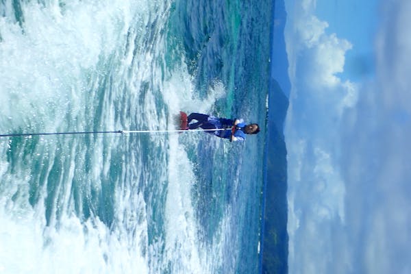 奄美大島・ウェイクボード】煌めく海を疾走！ウェイクボード体験プラン