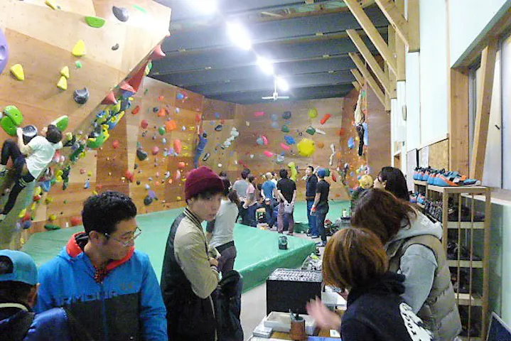 青森県 三戸郡 クライミング 初めてでも楽に登れる クライミング体験 2時間 アソビュー