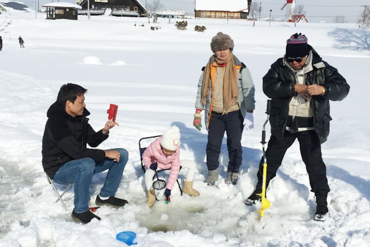 札幌駅発 月形町 ワカサギ釣り 手ぶらでワカサギ釣り 天然温泉ツアー アソビュー