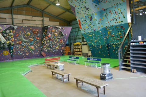 【愛知・小牧・ボルダリング】アクティブな女性にオススメ！曜日限定のレディースプラン