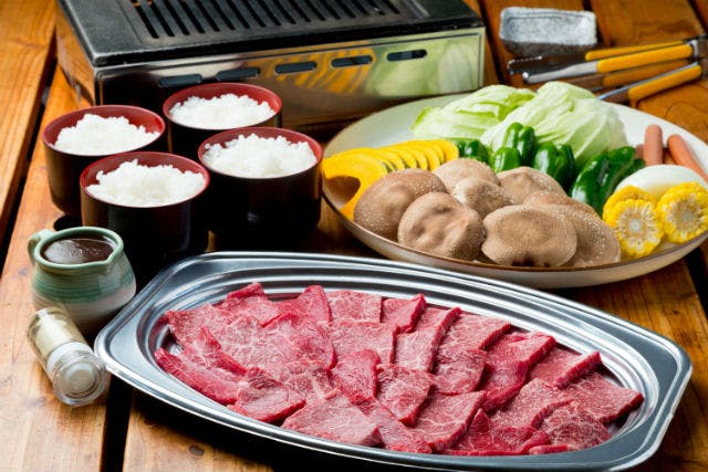 【和牛BBQ・兵庫】神戸三田ICから20分！お肉の旨味を最大限楽しむ、特選A4牛もも肉のBBQプラン！　