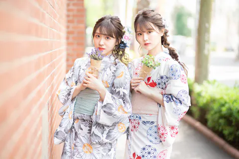 東京 新宿 浴衣レンタル 新宿御苑に一番近い 新宿駅からも徒歩3分 ヘアセット付き 花火大会や夏祭りにも 浴衣一式レンタル 着付けプラン アソビュー