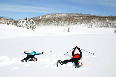 北海道 登別 スノーシュー 一面の白銀世界へ スノーシューをはいて樹氷を見よう アソビュー