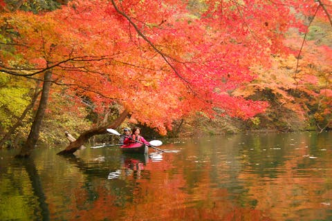 【群馬・みなかみ・レイクカヌー】美しい景観を楽しもう！洞元湖2人乗りカヌー