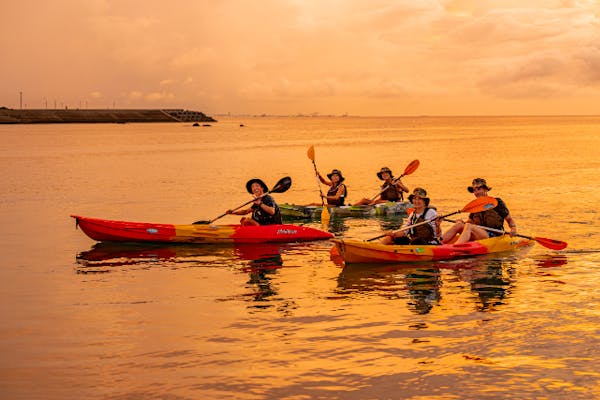 沖縄・中部・比謝川サンセットカヤック】マングローブ観察とサンセット