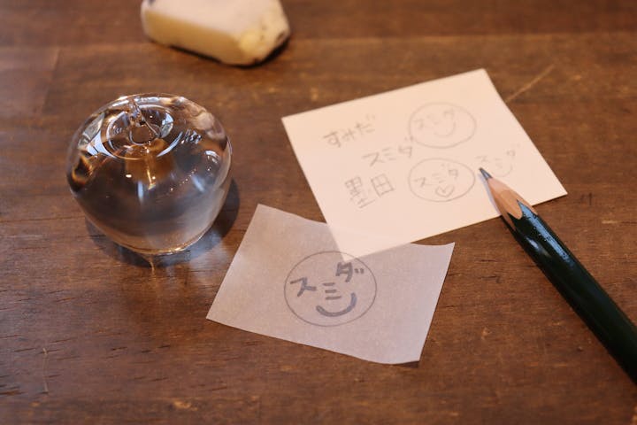 浅草駅から徒歩6分 メモやノートにぺたぺた ガラスのハンコを彫ろう アソビュー