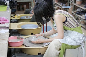 陶芸電動ろくろ 兵庫・明石・陶芸】電動ろくろ体験（2個制作）仕上げの色は約150種類