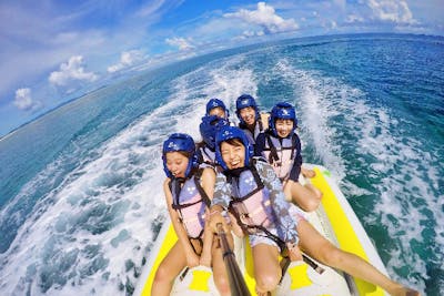 那覇発・ケラマ諸島半日・ボートシュノーケリング＋バナナボート】船