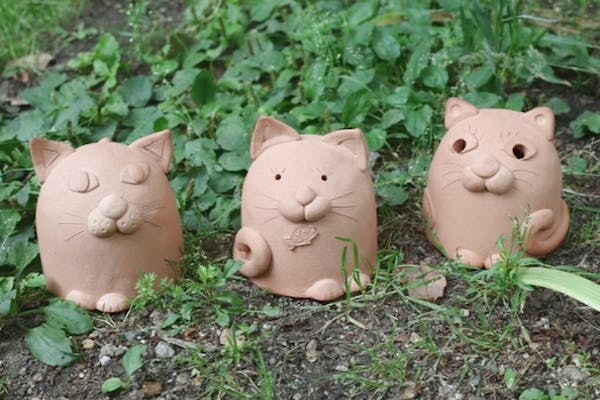 陶芸家　人気作家　植葉香澄　ネコトリ型ポピー文　盃　ねこ　猫　共箱 陶芸家 人気作家 植葉香澄 ネコトリ型ポピー文 盃 ねこ 猫 共箱