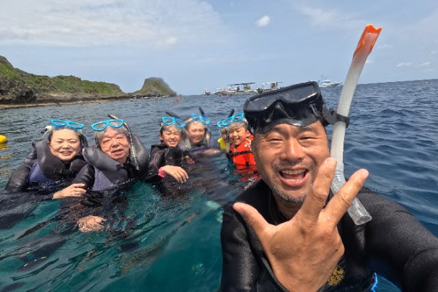 【沖縄・青の洞窟】3大アクティビティを大満喫！シュノーケリング・体験ダイビング・SUPのお得なセットプラン！