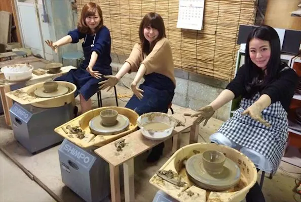 兵庫・丹波篠山市・陶芸】電動ろくろ体験｜伝統的 丹波焼づくり 