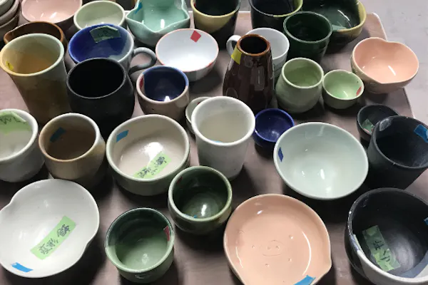 愛知・瀬戸焼】電動ロクロ 288色以上の色から選べる 手ぶらOK・2作品
