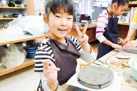 【世田谷・経堂駅4分・お子様陶芸体験】園児から中学生まで！自由な感性をのびのびかたちにしよう！お子様陶芸体験（2時間）
