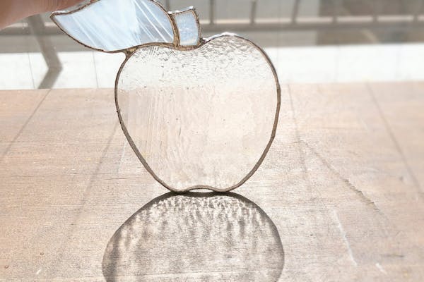 本日価格❣️一点物です❣️まるでステンドガラス！素晴らしいリング！ 裏まで美しい❣️ 東北電力奥会津水力館 みお里 MIORI®️ ステンドグラス制作風景