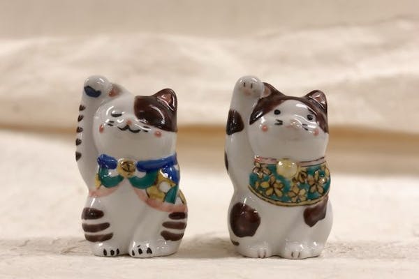 東京・目黒・絵付け】可愛い招き猫の九谷絵付け体験｜アソビュー！