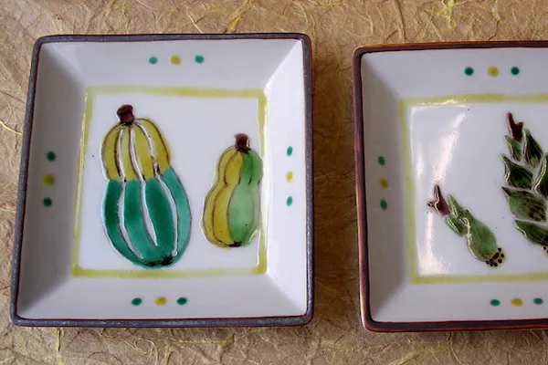 東京・中目黒・絵付け】石川県の伝統的な九谷上絵を体験しよう