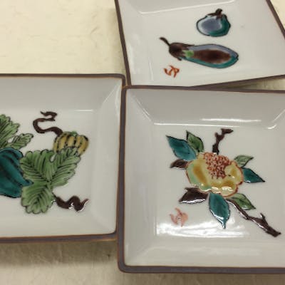 東京・中目黒・絵付け】石川県の伝統的な九谷上絵を体験しよう 東京・中目黒・絵付け】石川県の伝統的な九谷上絵を体験しよう