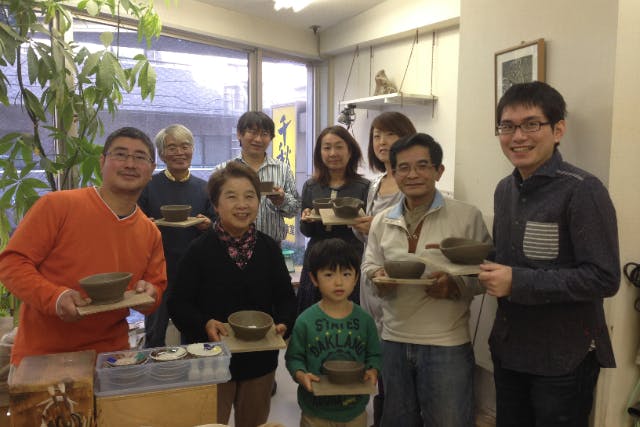 【東京・中目黒・手びねり】陶芸で作るオリジナルお茶碗！初心者でも安心して作れますよ