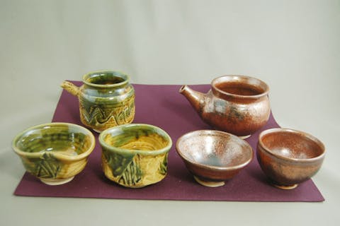 【静岡・浜名湖・陶芸】極上体験陶芸！陶芸作家・荒川明が指導。平ぐいのみ・ぐいのみ・酒注器セット