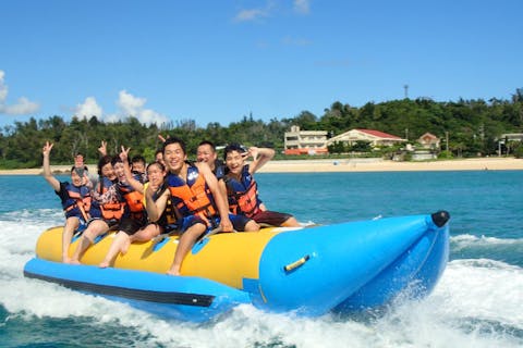 【沖縄・名護・マリンスポーツ】美ら海水族館最寄りインターすぐ近く！絶叫レベルMAX！スリルと興奮が味わえるマリンスポーツ4種セットパック！『スクリーム4』