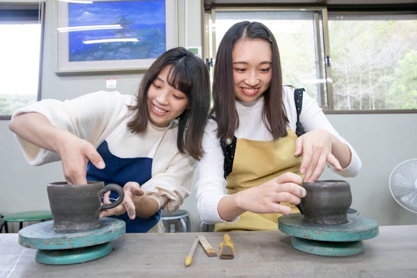 Amazon.co.jp: 備前焼 手びねり宝瓶 竹摘み 胡麻 : 文房具