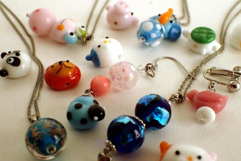 【宮城県仙台市・ガラス細工】親子体験に最適！オリジナルなとんぼ玉を使ったアクセサリー作り