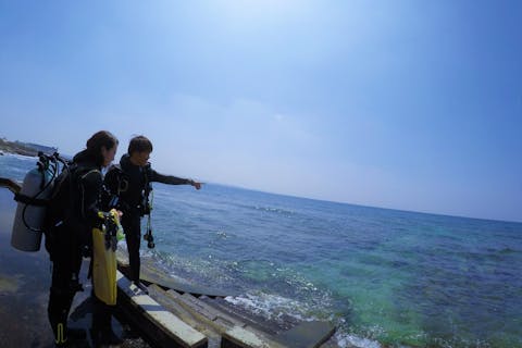 【沖縄・北谷・ビーチファンダイビング】Cカード所持者限定。砂辺海岸でのんびり2ダイブ（写真無料プレゼントあり）