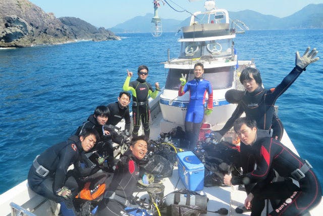 【鹿児島・ボートFUNグ】九州NO1の透明度と魚影の濃さを誇る坊津秋目で2ボートダイビング！〈ライセンス必須です〉