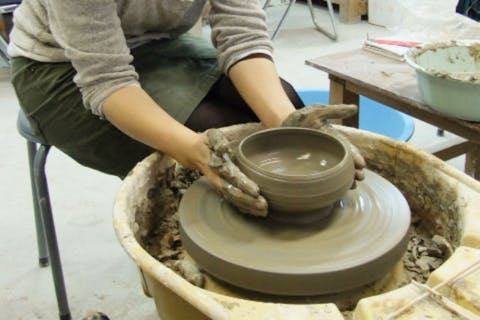【高知・陶芸体験・電動ろくろ】できあがりに大満足！電動ろくろの陶芸体験