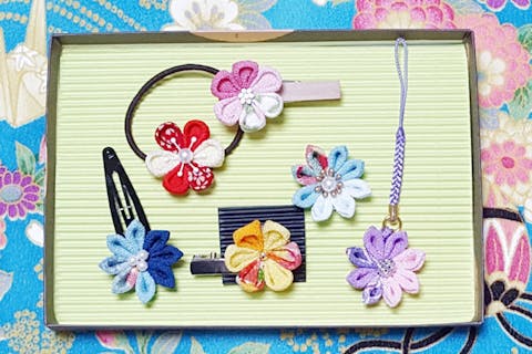 【初級編つまみ細工・大阪】2種の雑貨作り！簡単気軽に旅の思い出つくり♪