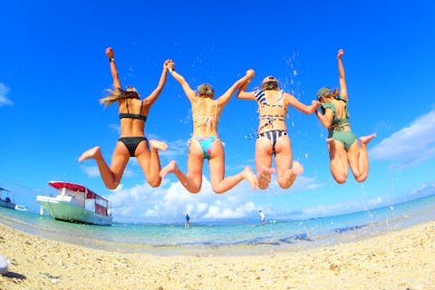 【地域クーポン利用OK・初石垣島の方必見！アソビュー限定特別価格】 幻の島上陸+サンゴ礁&ウミガメ体験ダイビング(2ダイブ付)