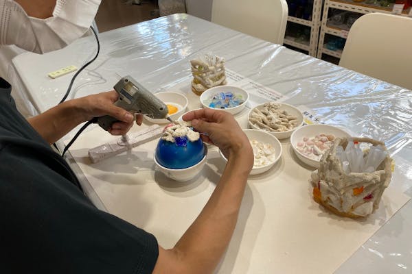 沖縄・石垣島】サンゴとガラスのランプ（150分）｜アソビュー！