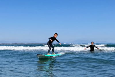 宮崎市】青島海岸でキッズサーフィンスクール｜アソビュー！