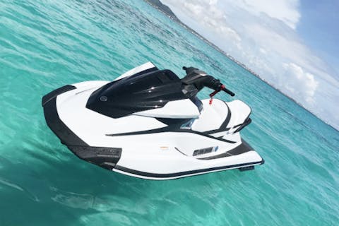 【沖縄・石垣島・水上バイク】海を自由に疾走！水上バイクの半日レンタル