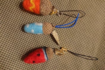 長野・白馬村・フェルト教室】羊毛フェルトで「どんぐりストラップ