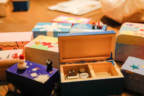 【山梨・オルゴール作り】曲が選べる！木箱のオルゴールに絵付け体験